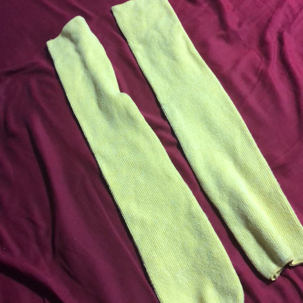 Yellow leg warmers